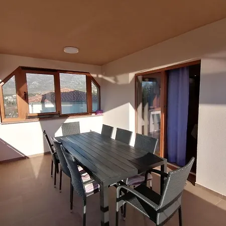 Roncevic Mit Kamin- In Rovanjska By Interhome *