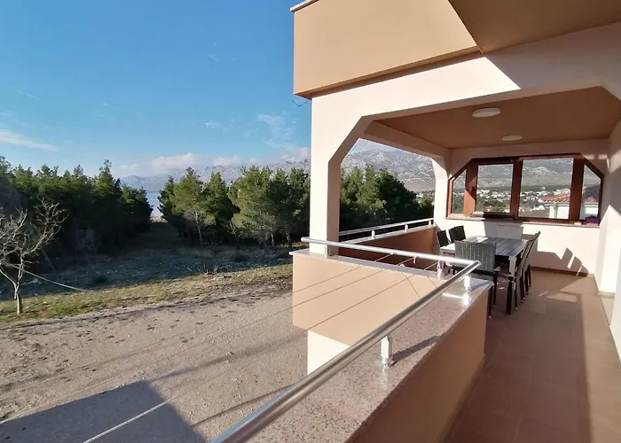 Roncevic Mit Kamin- In Rovanjska By Interhome *