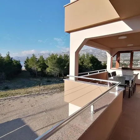 Roncevic Mit Kamin- In Rovanjska By Interhome *